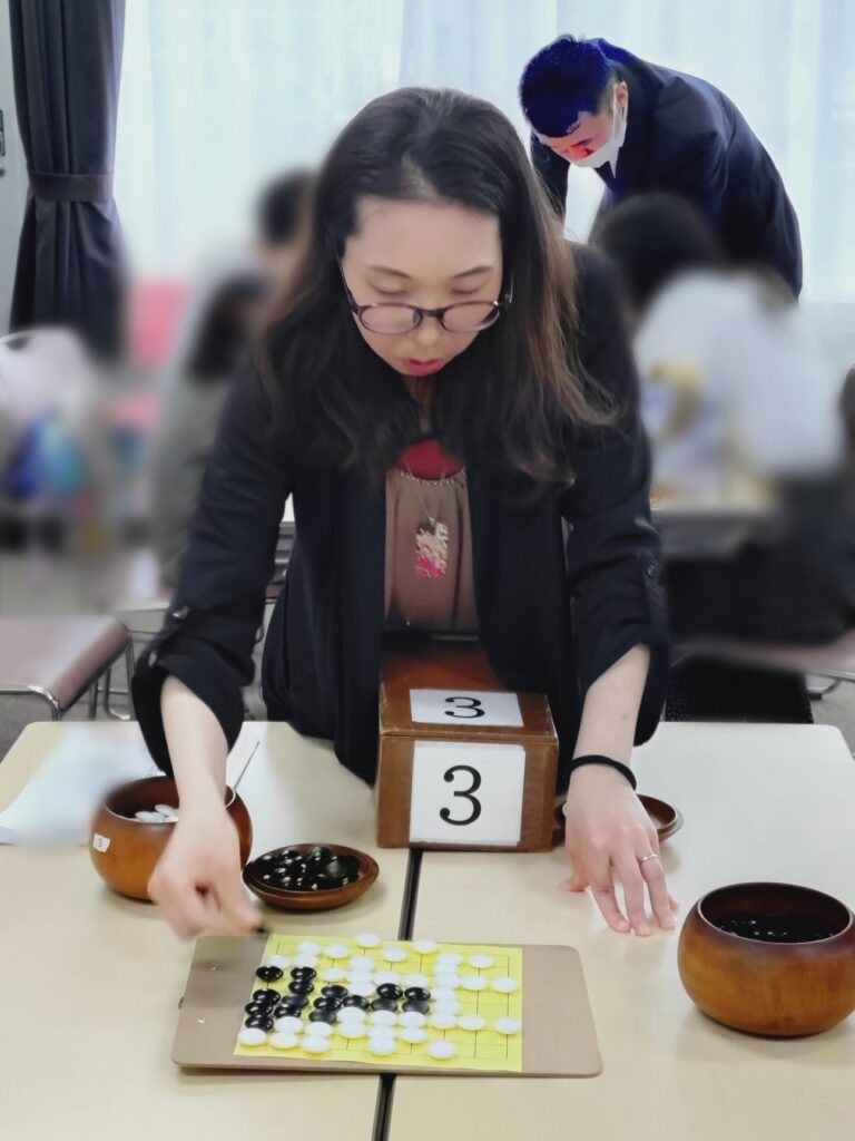 指導中の栗山りんさん