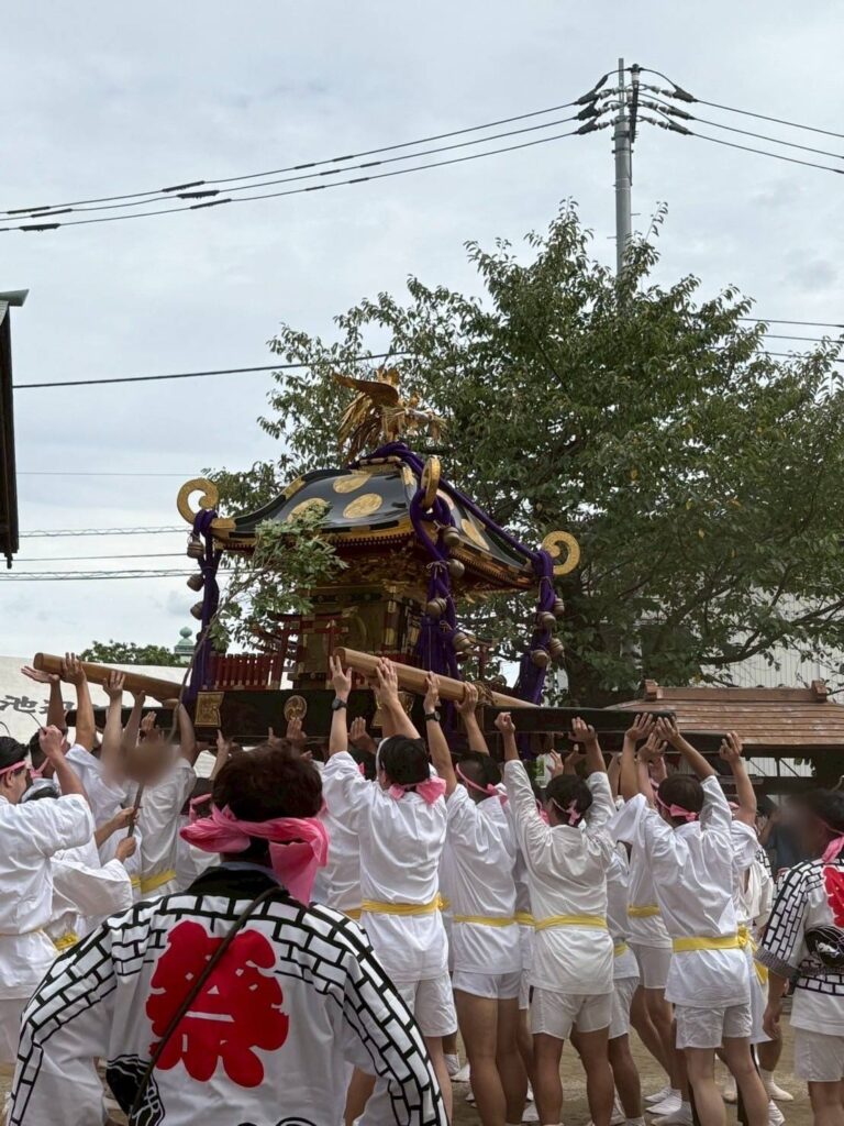 暴れ神輿