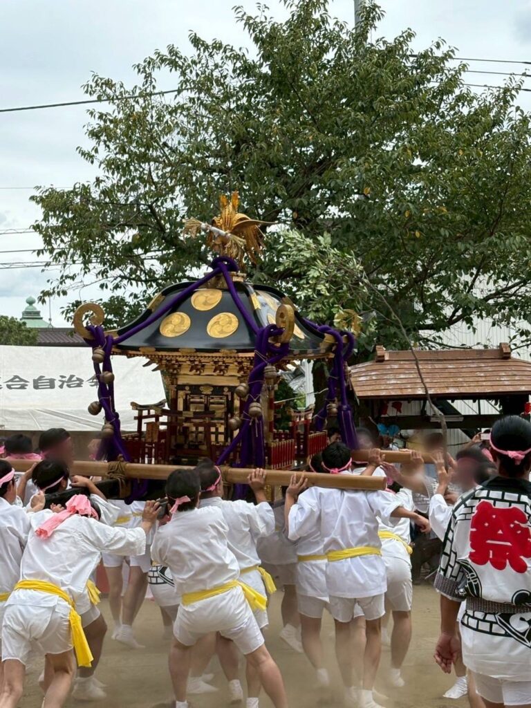 暴れ神輿