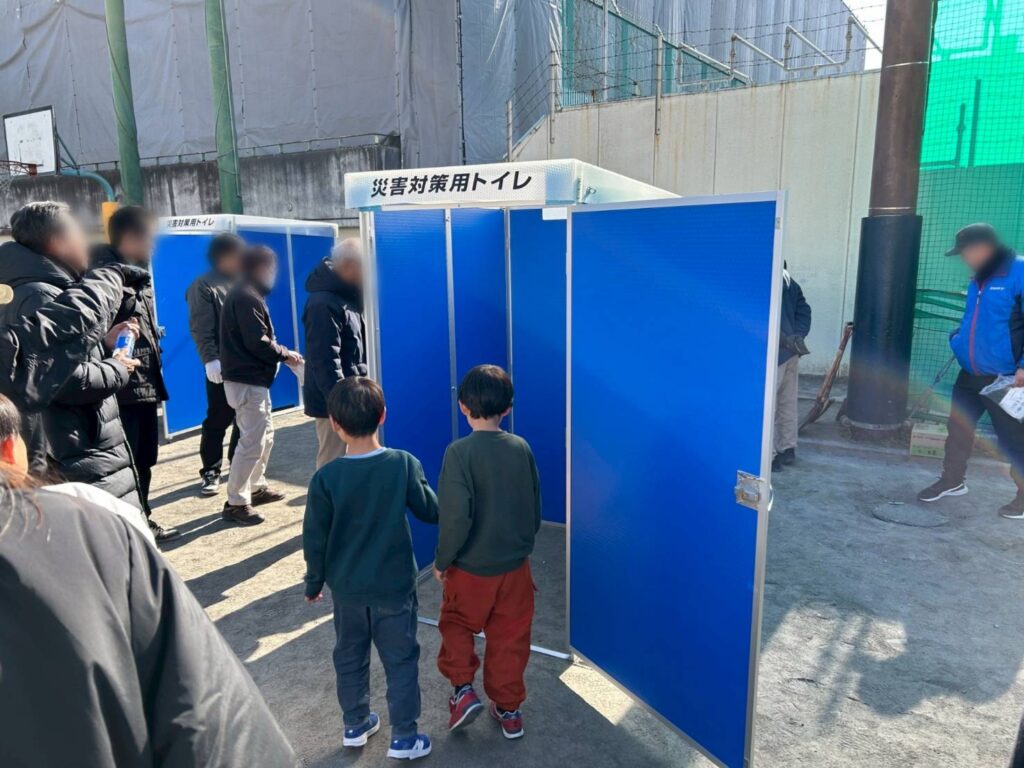 簡易トイレの設置ブース