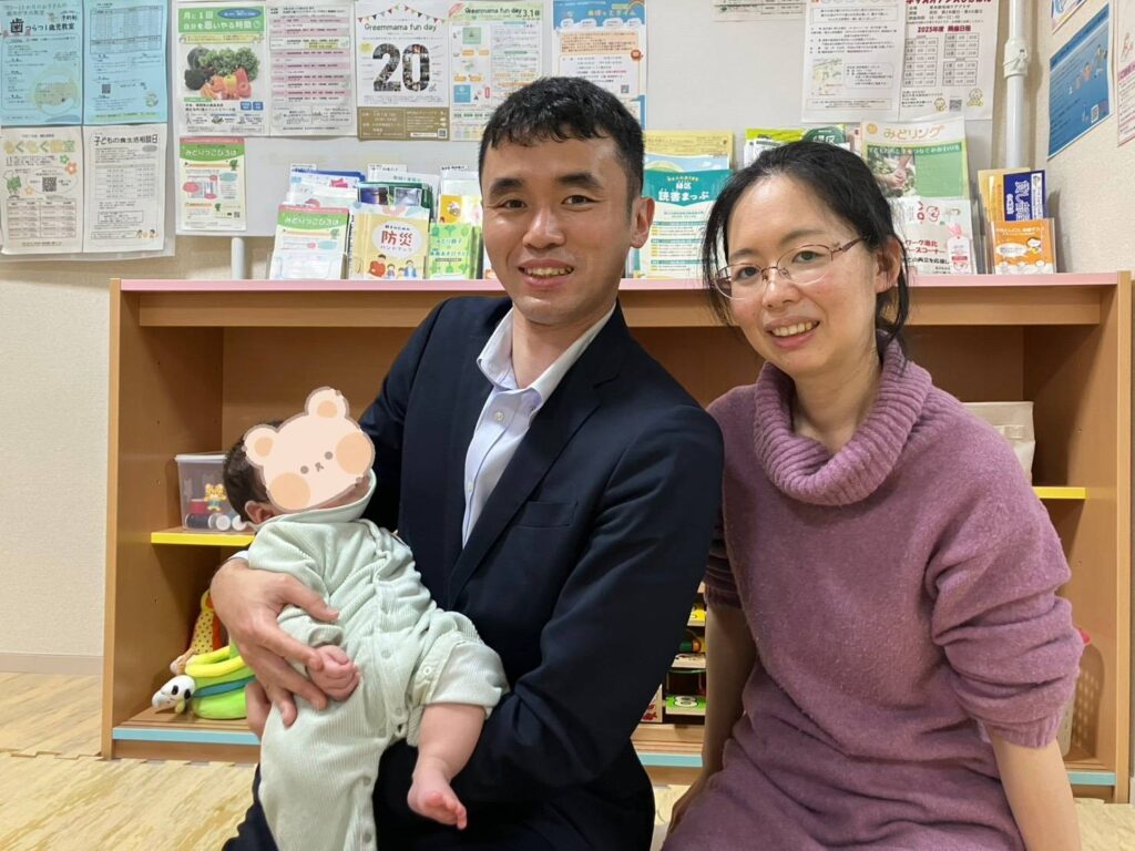 筆者・さかす編集長と息子の家族写真です
