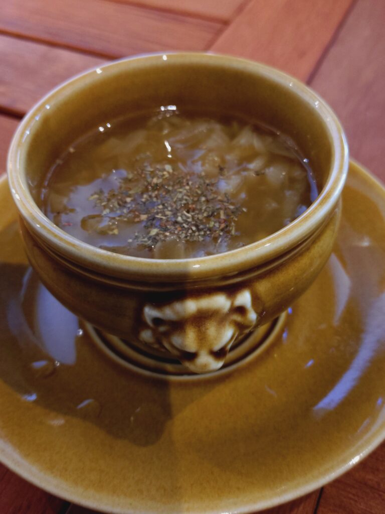 具沢山のオニオンスープ