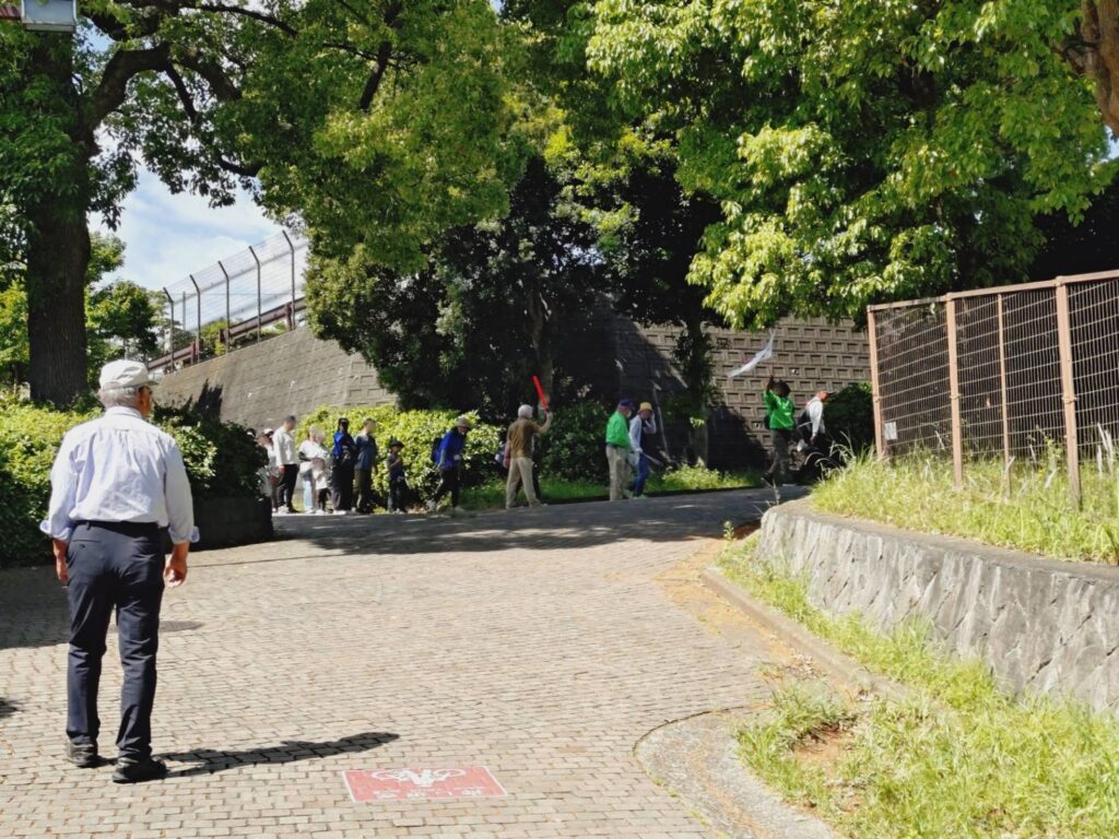 上藪根自治会のチームと合流